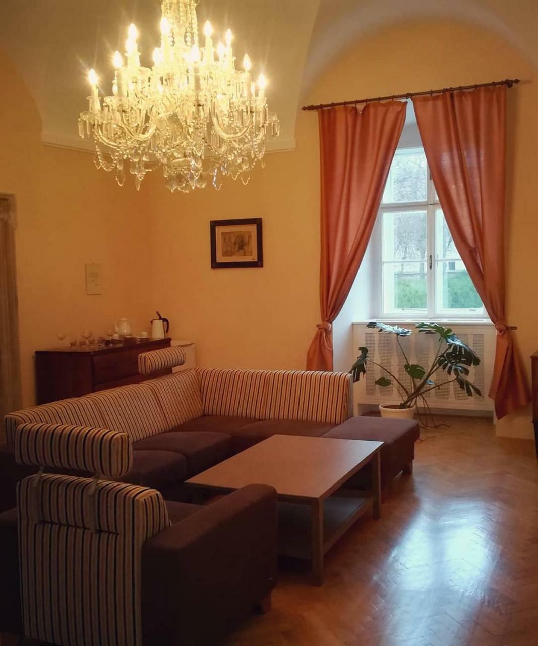 Zamek Nové Město nad Metují מראה חיצוני תמונה